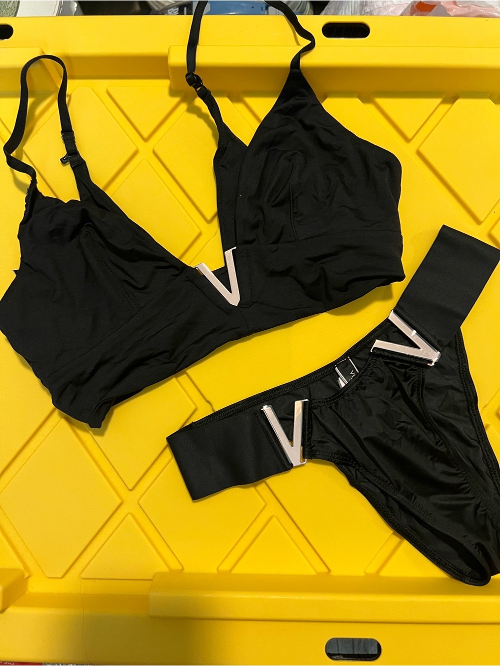 Everyday Black V-Accent Bralette & Bikini Set — Sleek Comfort